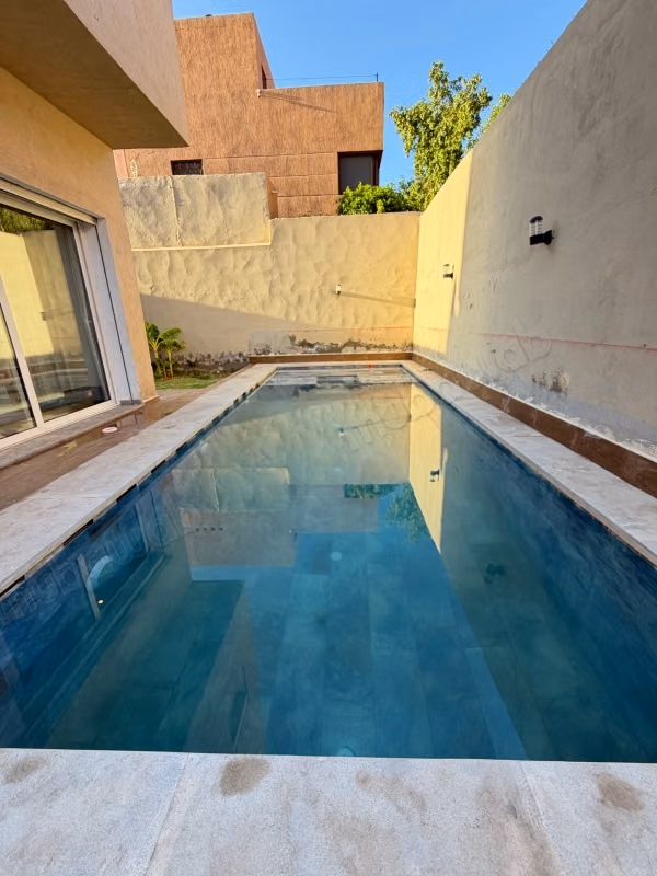 Sale of a modern villa with pool in Tamansourt Marrakech. Area of 275 m²