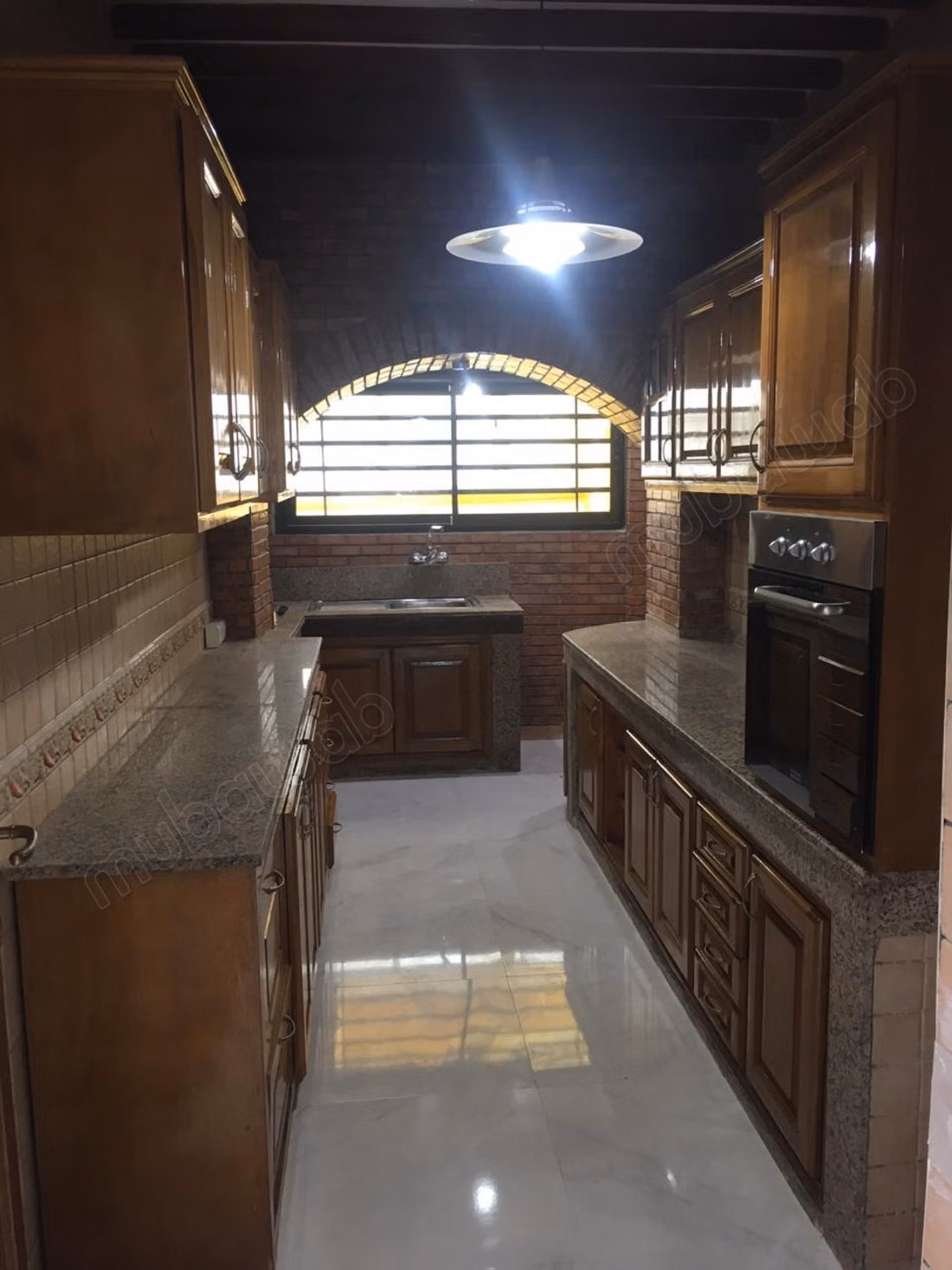 Bel appartement en location en Hassan Centre Ville.
Surface de 104 m².
Cuisine entièrement équipée