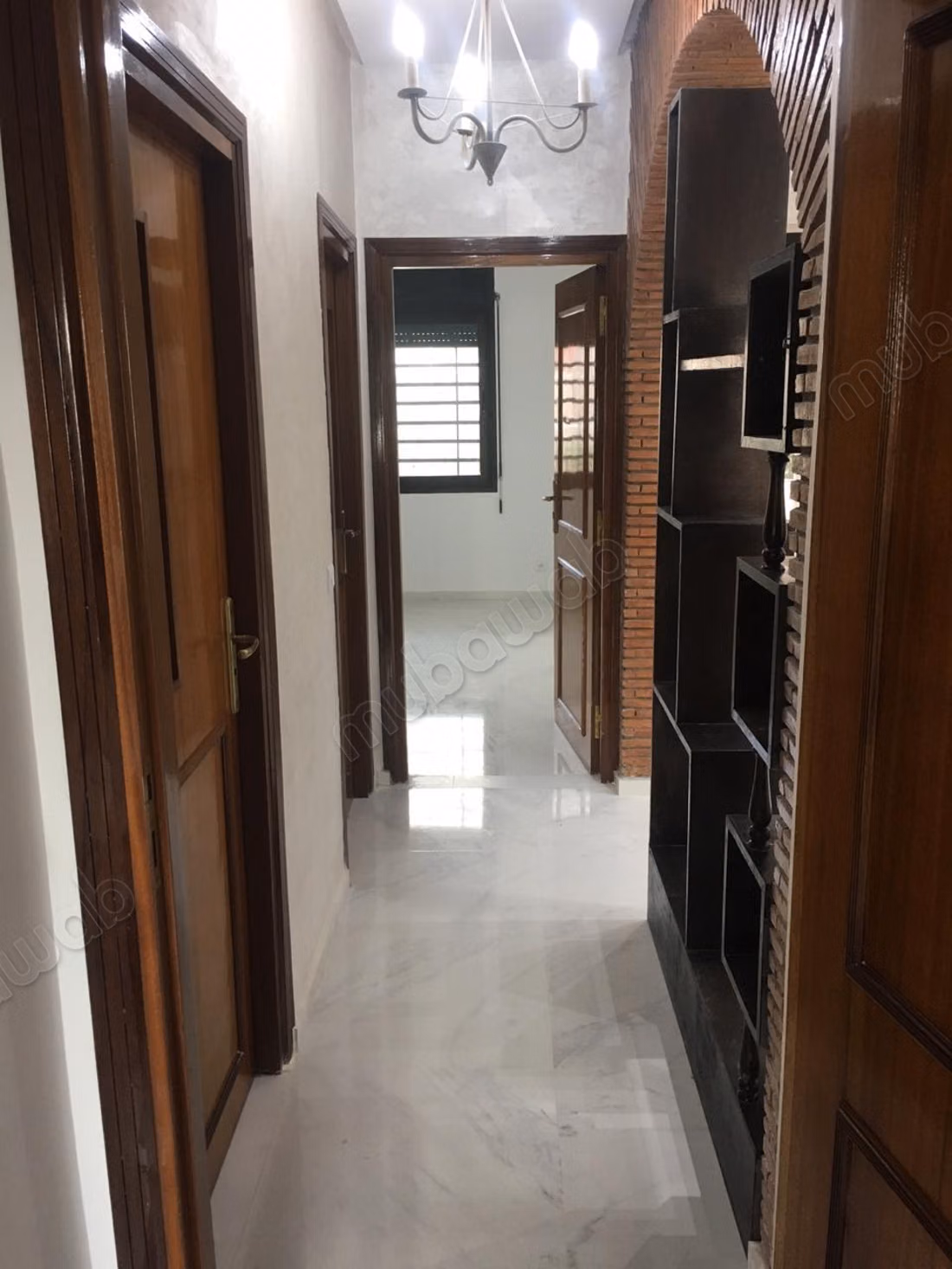 Bel appartement en location en Hassan Centre Ville.
Surface de 104 m².
Cuisine entièrement équipée