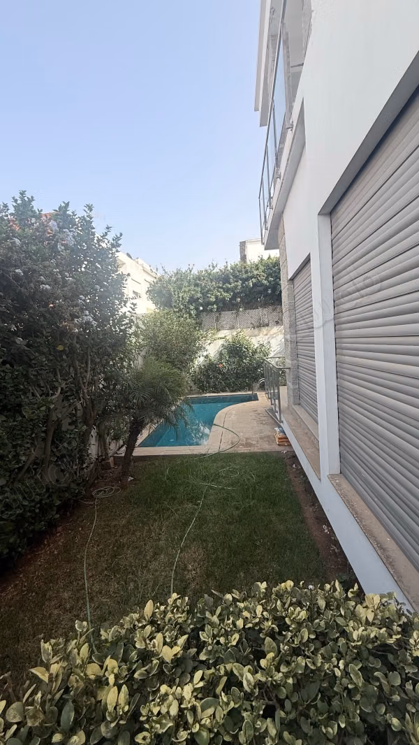 Sublime villa en location 400m² à Hay Riad RABAT