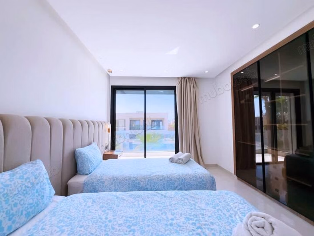 Villa de lujo en venta en la Ruta de Ourika. 4 amplias áreas de estar. Ático