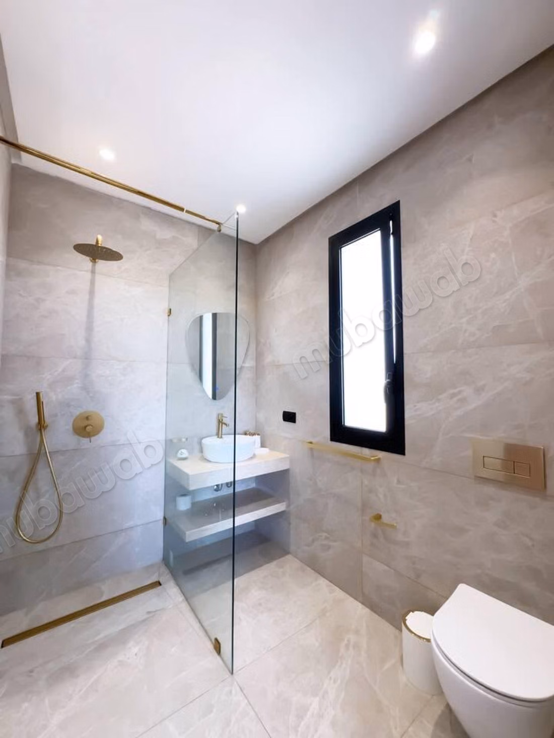 Villa de lujo en venta en la Ruta de Ourika. 4 amplias áreas de estar. Ático