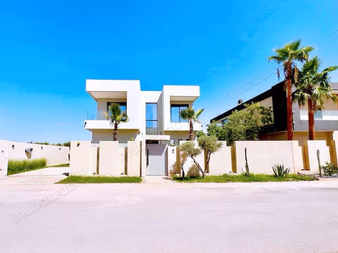 Villa de lujo en venta en la Ruta de Ourika. 4 amplias áreas de estar. Ático