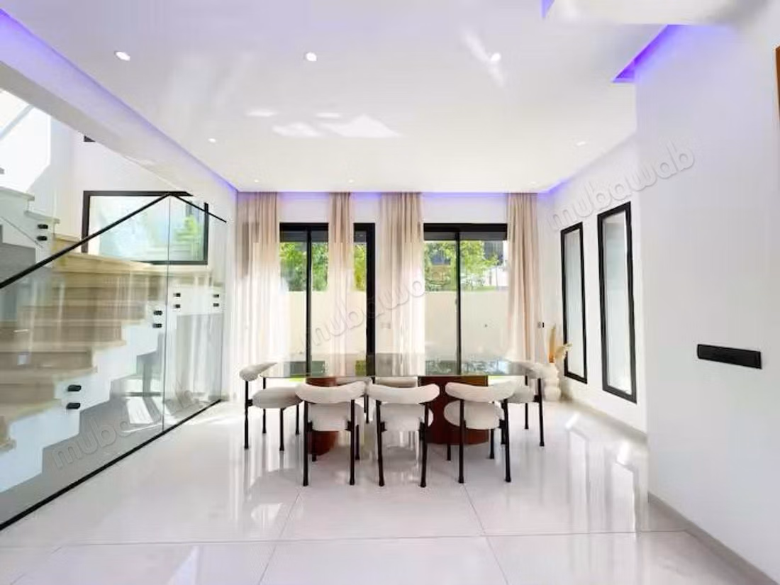 Villa de lujo en venta en la Ruta de Ourika. 4 amplias áreas de estar. Ático