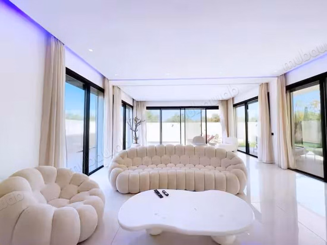 Villa de lujo en venta en la Ruta de Ourika. 4 amplias áreas de estar. Ático