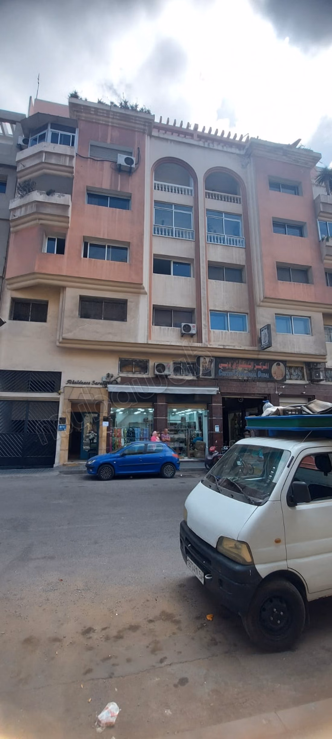 Oficinas en alquiler en Derb Omar. Superficie de 145 m². Ventanas de doble cristal