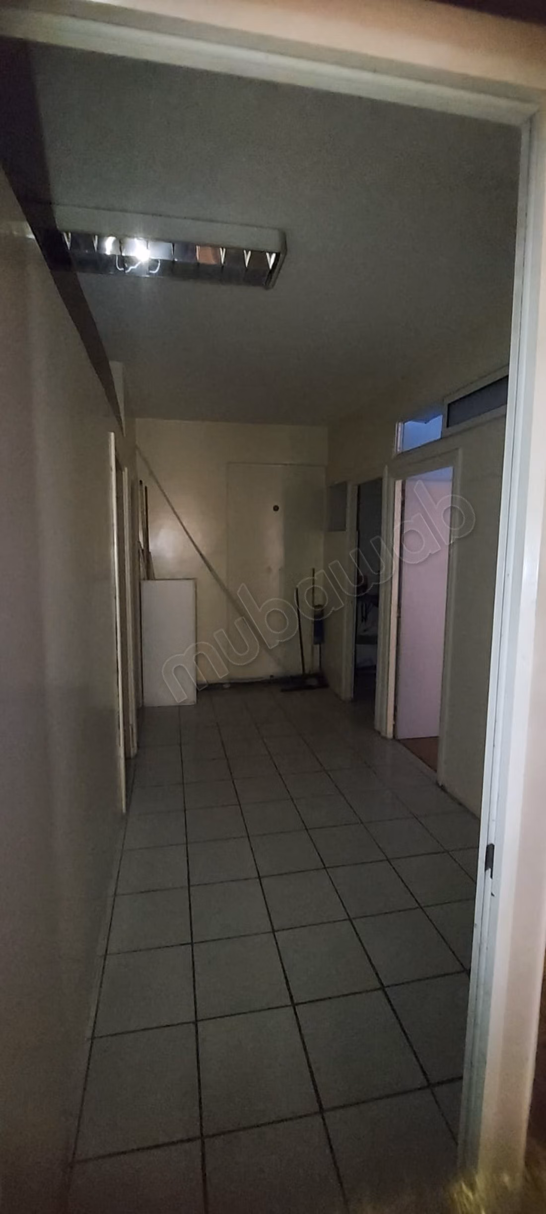 Oficinas en alquiler en Derb Omar. Superficie de 145 m². Ventanas de doble cristal
