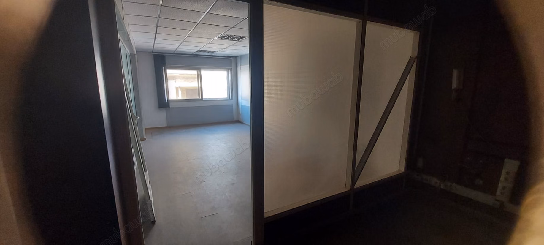 Oficinas en alquiler en Derb Omar. Superficie de 145 m². Ventanas de doble cristal