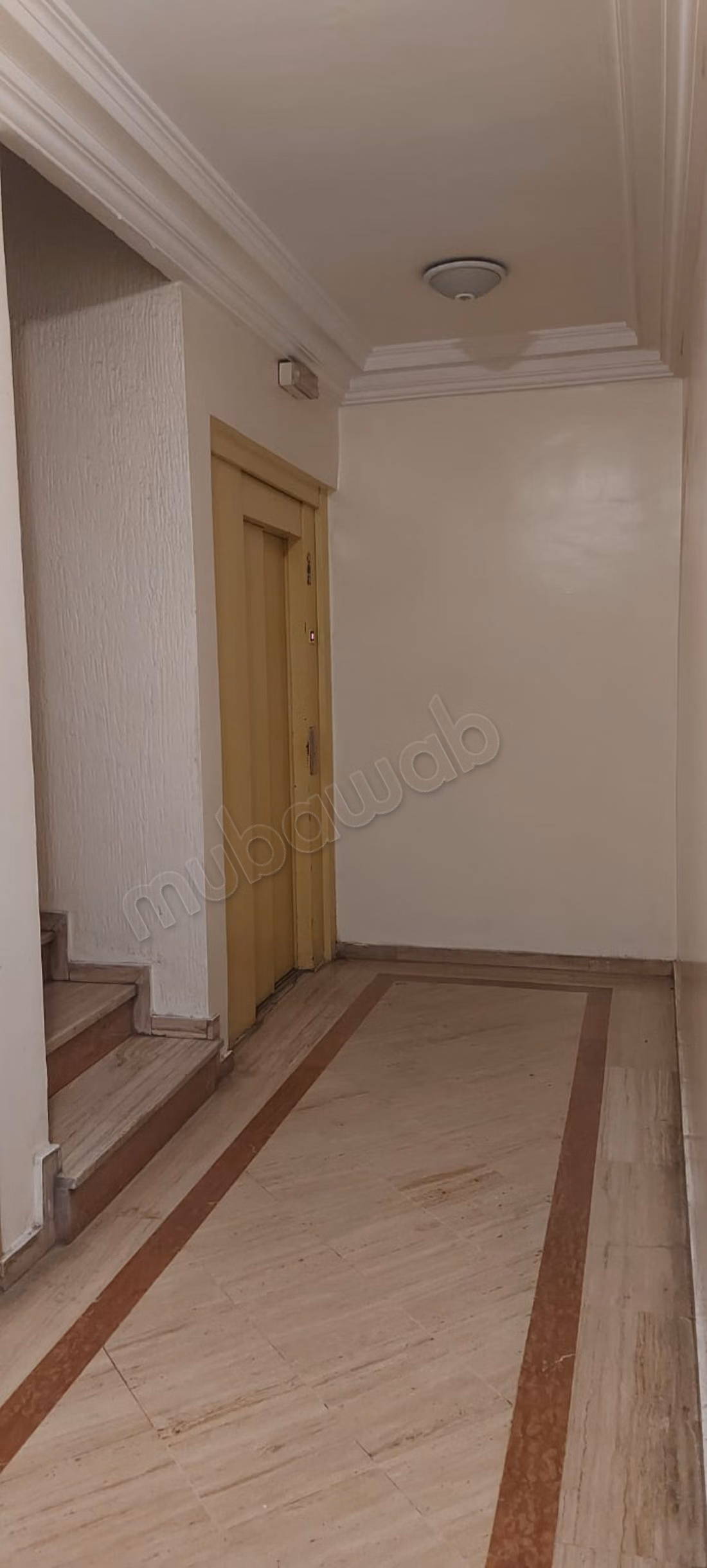 Oficinas en alquiler en Derb Omar. Superficie de 145 m². Ventanas de doble cristal
