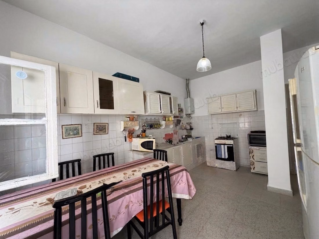 Villa su un piano di 540 m² giardino a Mégrine