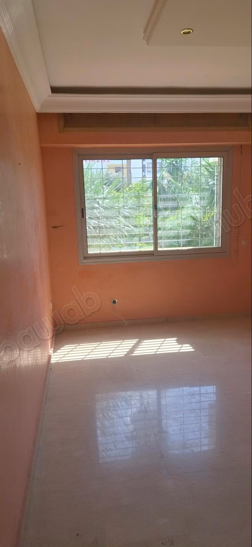 Apartamento en venta en las princesas. Superficie total de 170 m². Terraza y jardín