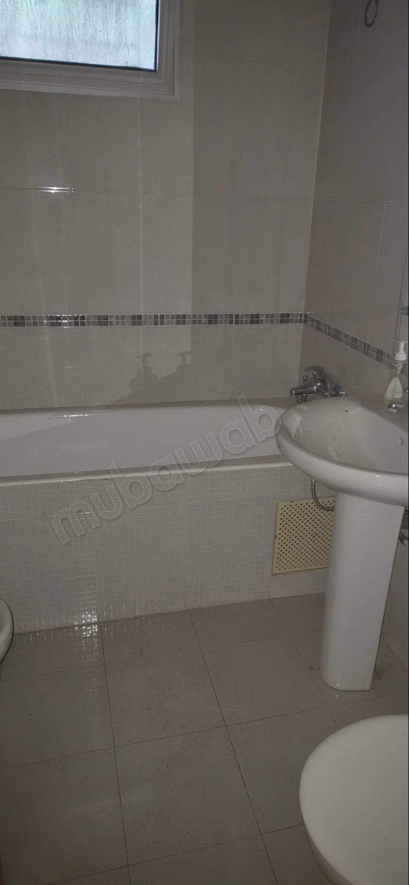 Apartamento en venta en las princesas. Superficie total de 170 m². Terraza y jardín