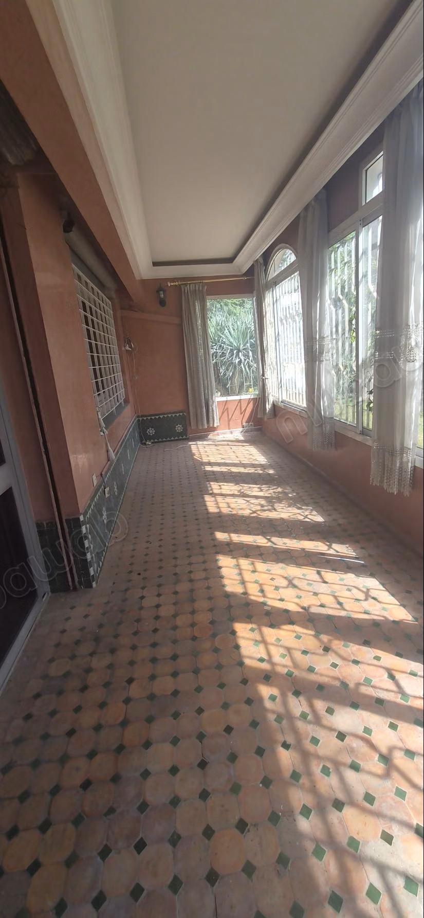 Apartamento en venta en las princesas. Superficie total de 170 m². Terraza y jardín
