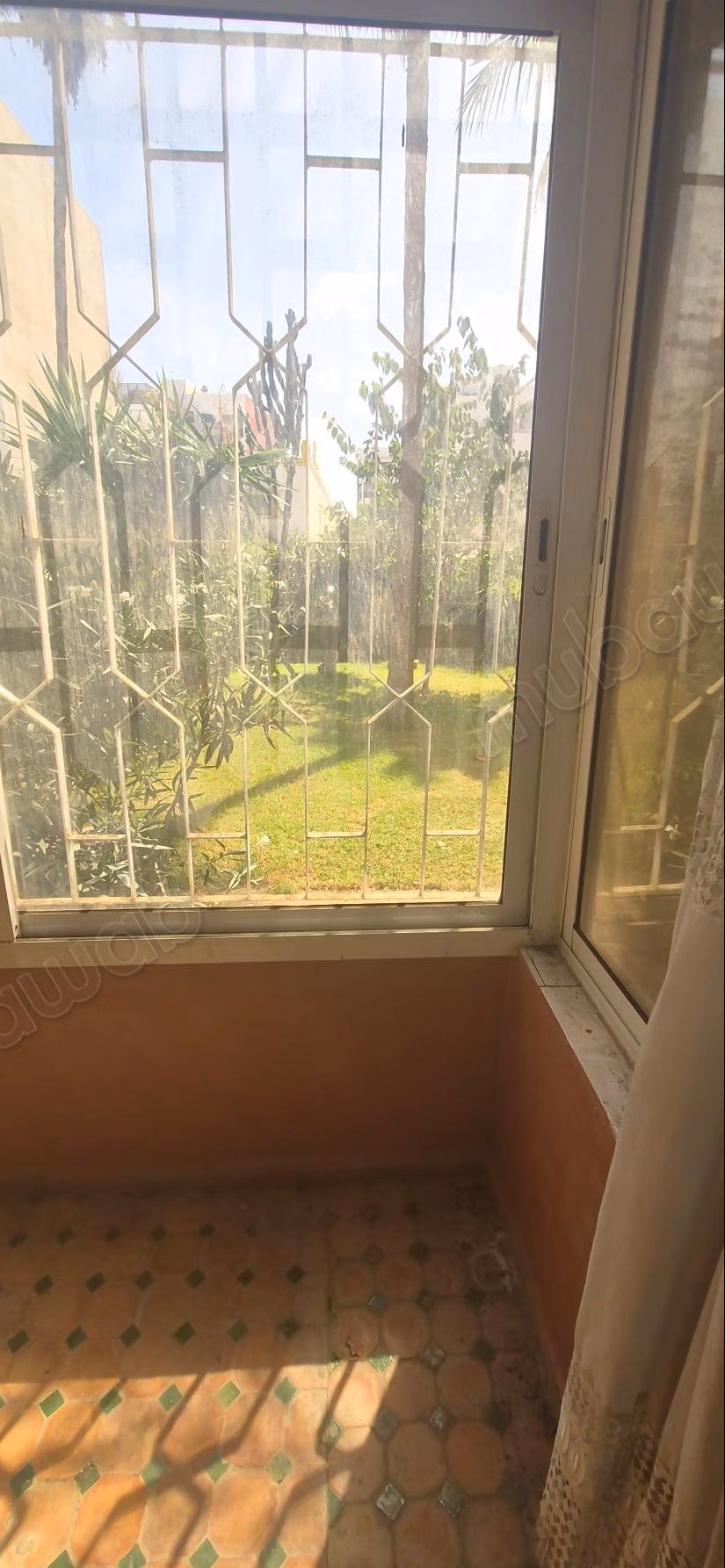 Apartamento en venta en las princesas. Superficie total de 170 m². Terraza y jardín
