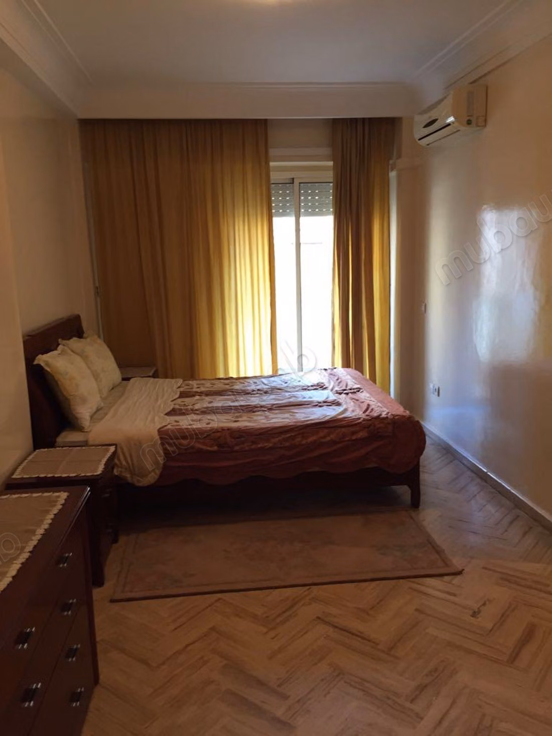 Alquiler de un apartamento en Mers Sultan. 2 hermosas habitaciones. Bien amoblado