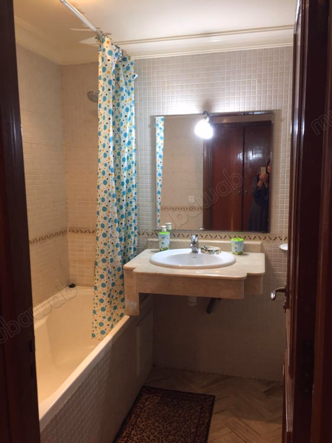 Alquiler de un apartamento en Mers Sultan. 2 hermosas habitaciones. Bien amoblado