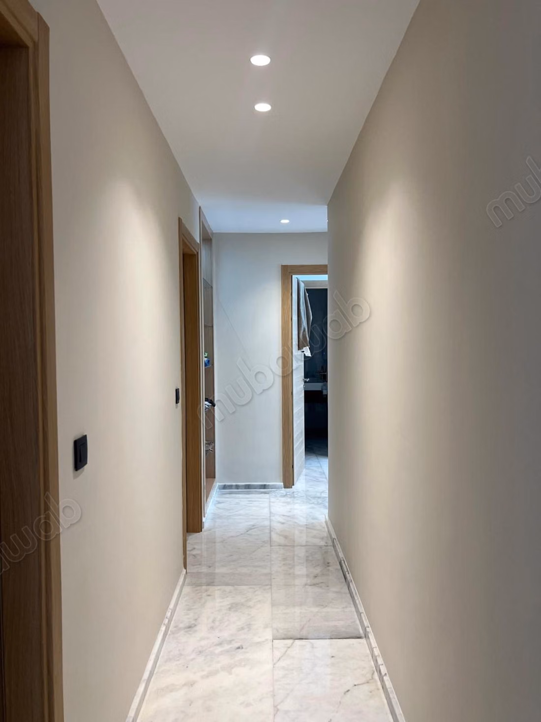 Bel appartement lumineux à Malabata Hills