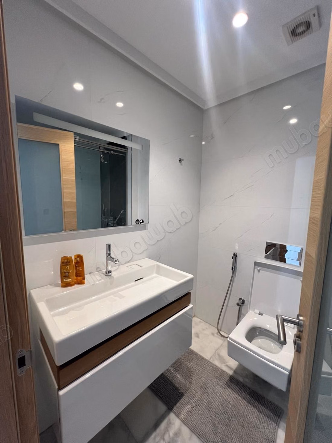 Bel appartement lumineux à Malabata Hills