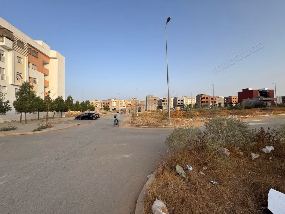 Vente de terrain à Sidi Allal El Bahraoui.
Surface totale 115 m²