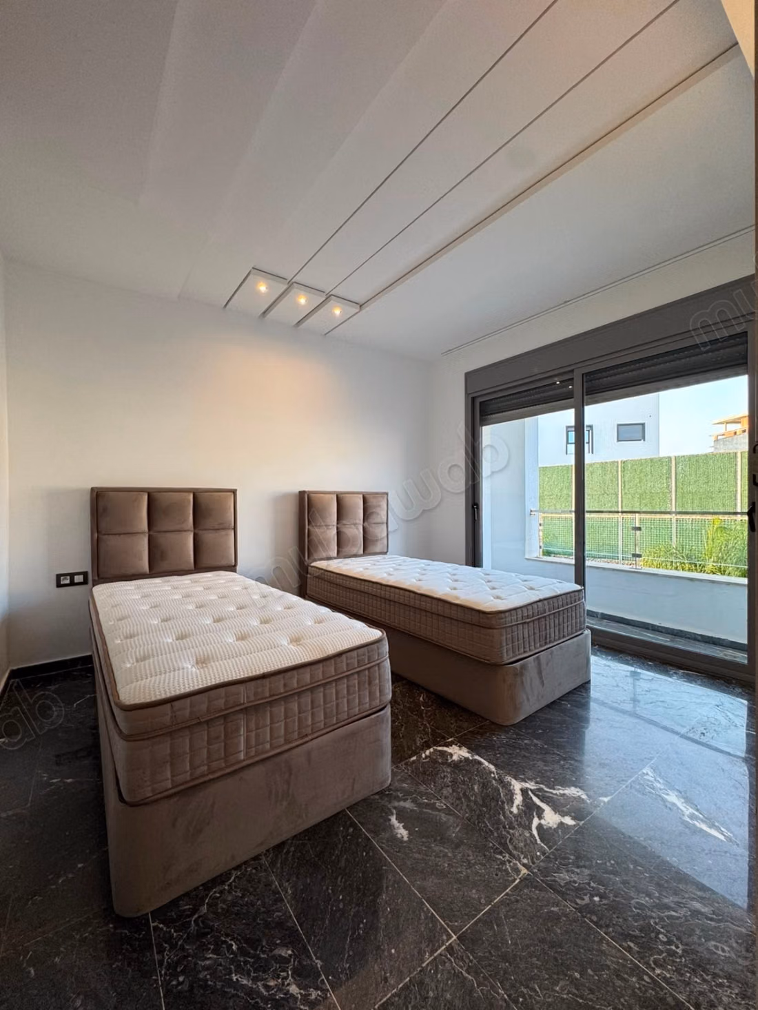 A LOUER: Appartement moderne avec piscine