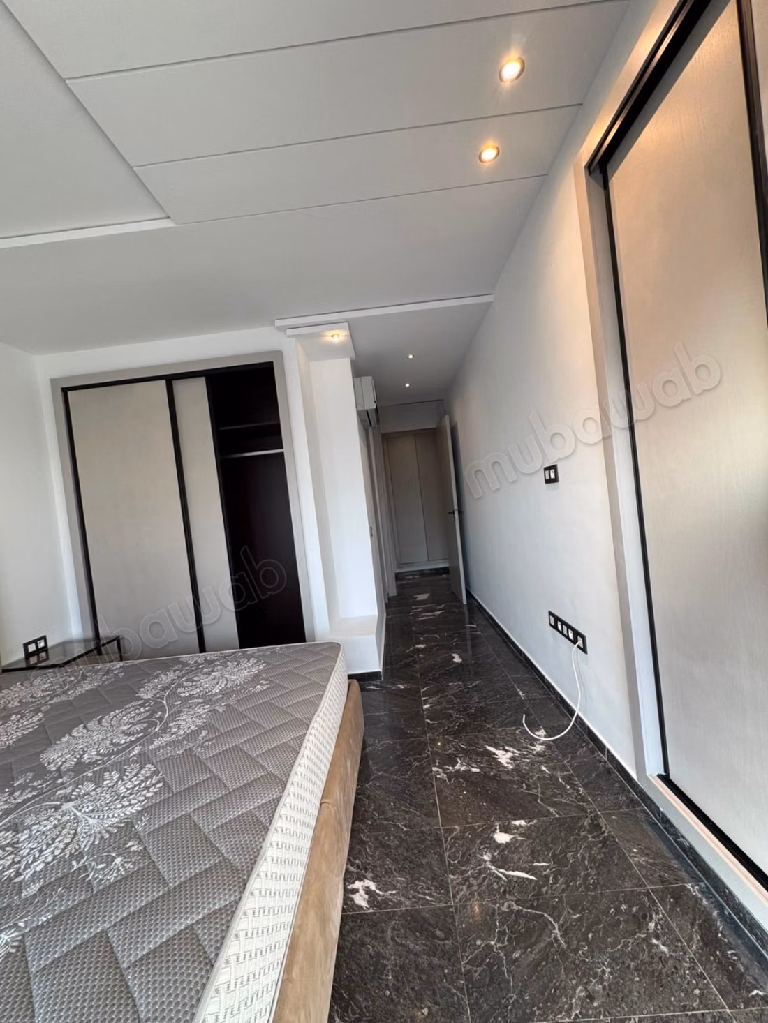 A LOUER: Appartement moderne avec piscine