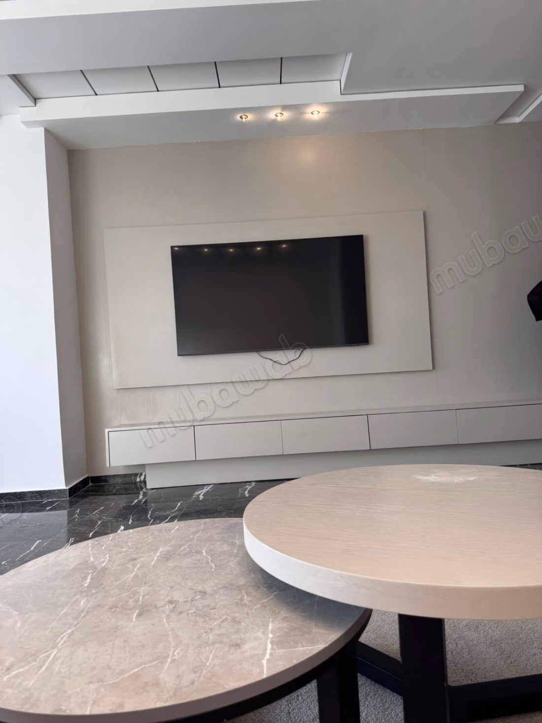 A LOUER: Appartement moderne avec piscine