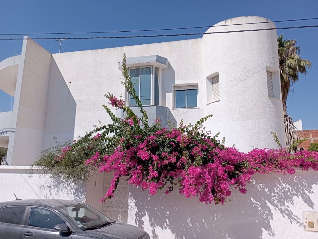 For rent a ground floor of a villa