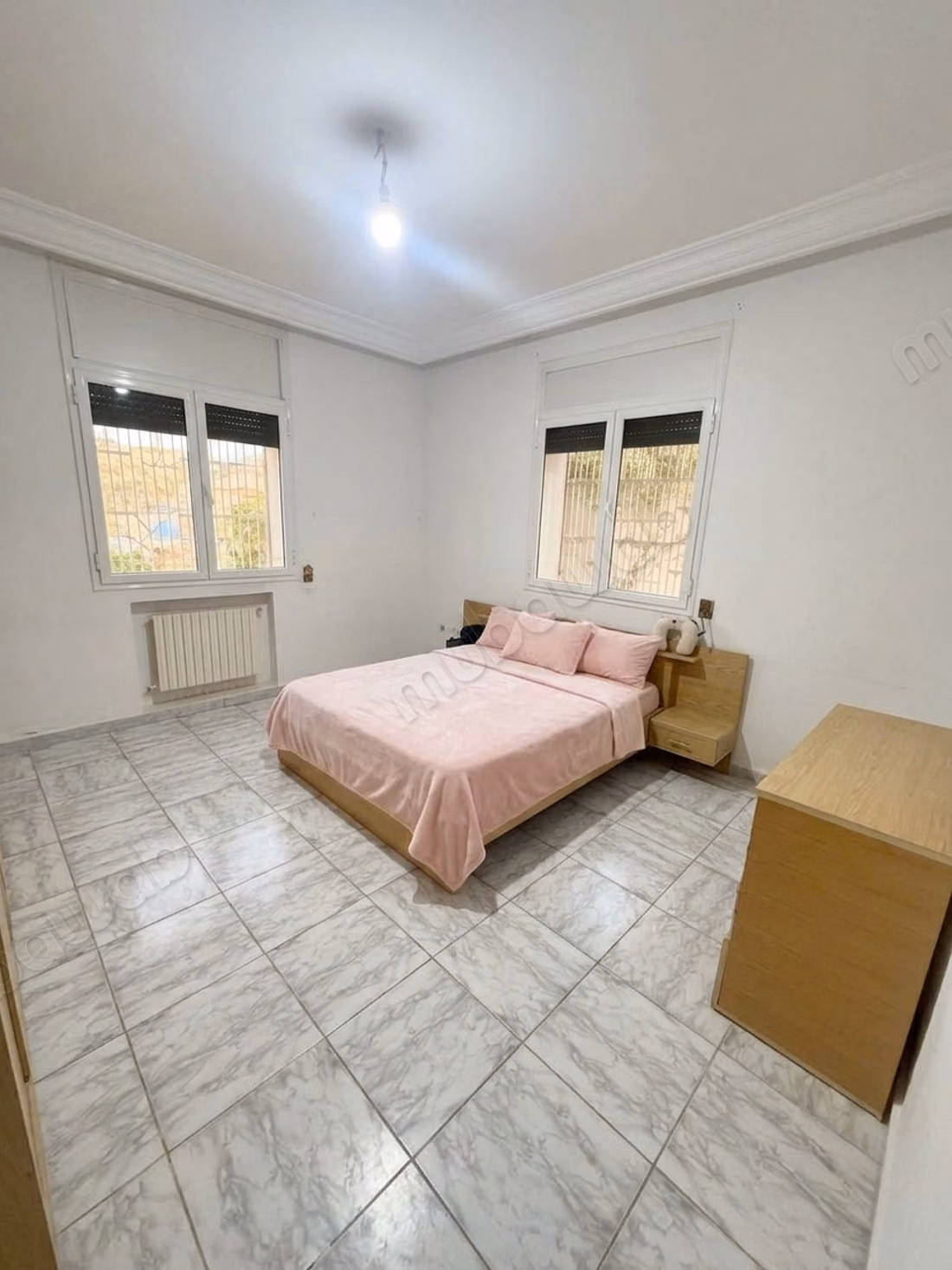 Villa de plain pied 473 m² jardin à Mégrine coteaux
