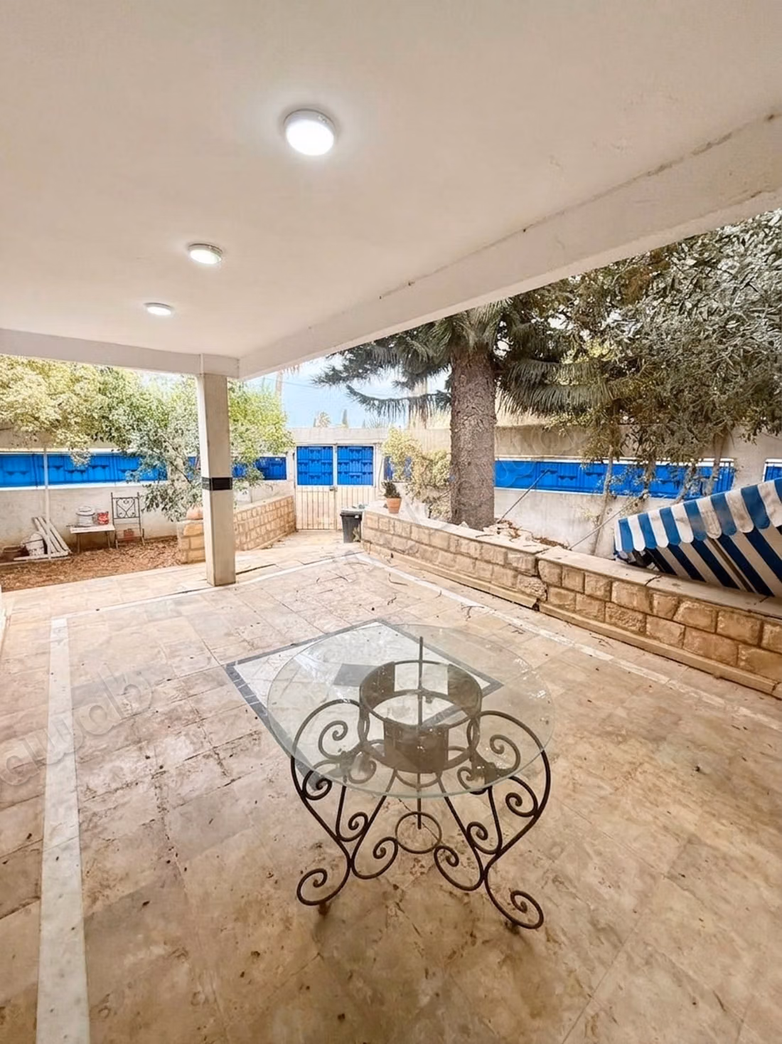 Villa de plain pied 473 m² jardin à Mégrine coteaux