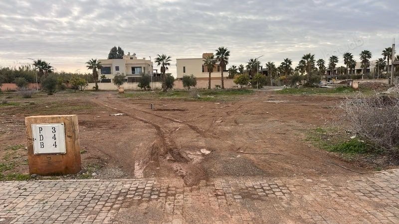 Terreno in vendita sulla Route de Tahanaout. Superficie totale 500 m²