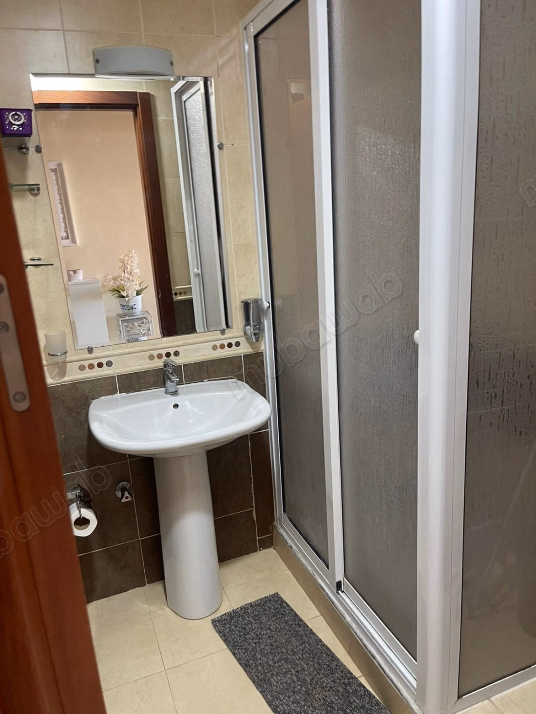 Rent this apartment. 1 Bedroom. Built-in oven