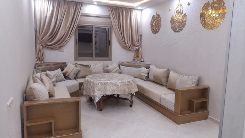 Alquiler de un apartamento en Hay Salam. Superficie 56 m². Puerta blindada y sistema de doble acristalamiento