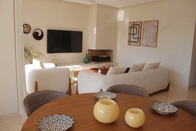 Mooie gemeubileerde villa in een domein met zwembad