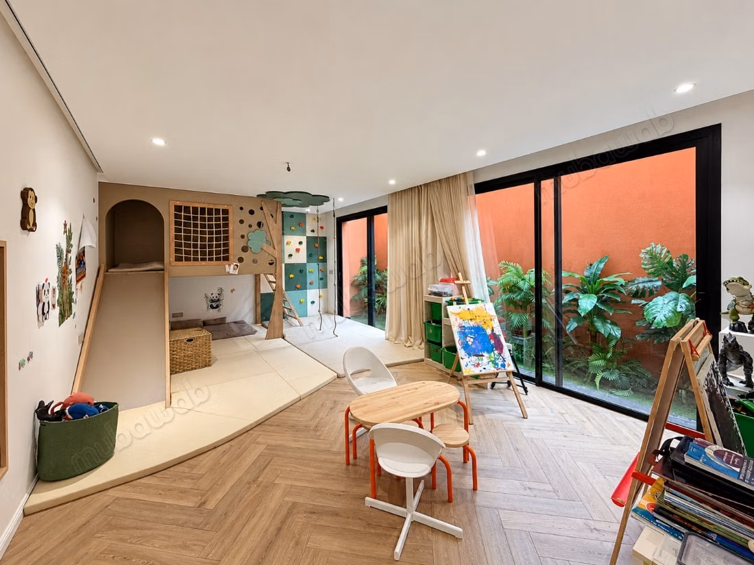 5 Suite Furnished Villa with Elevator VE26289