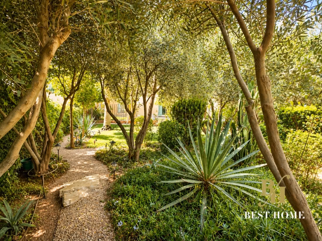 Sublime villa arredata in affitto a lungo termine