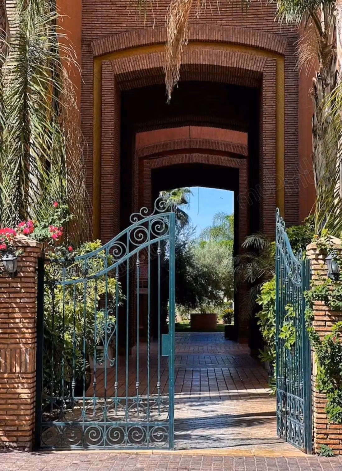 Long-term rental, Hivernage, swimming pool