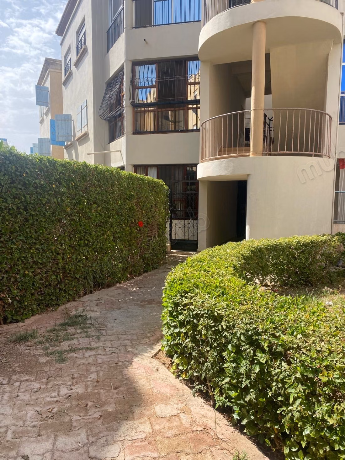 Selling an apartment in Saïdia. 3 comfortable rooms. Furnished