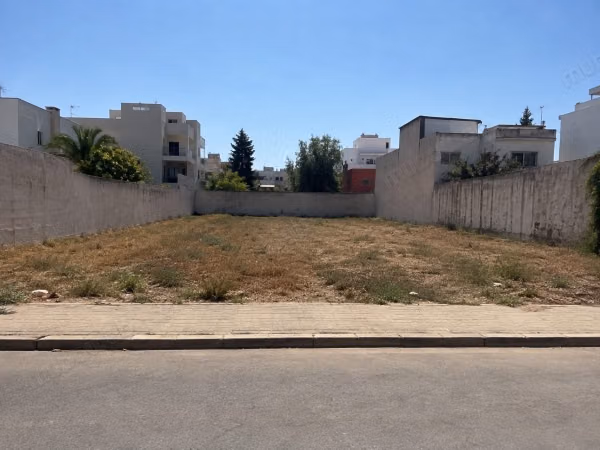 Terrain R5 à vendre à Beauséjour 291 m2