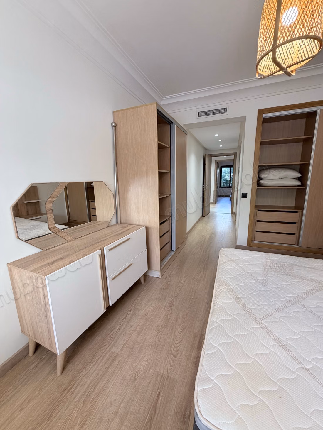 Appartement 3 chambre vide ou meuble racine