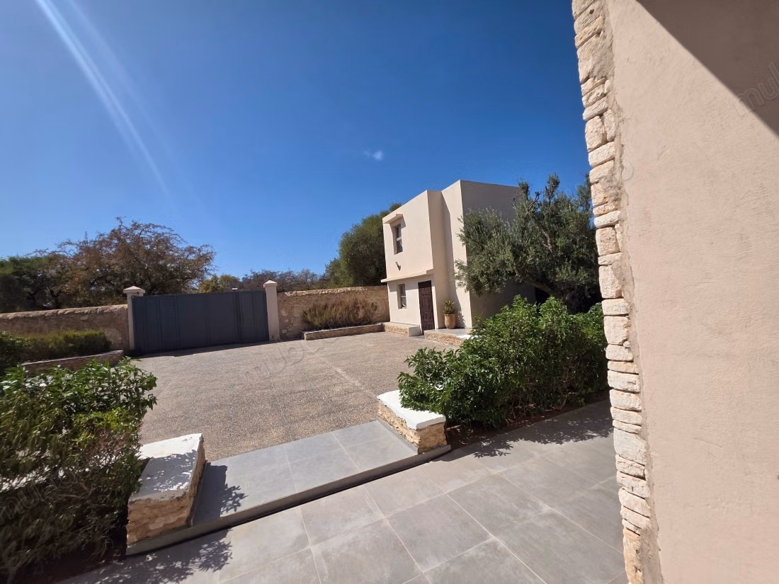 Luxury villa for sale in Idaougard. 5 comfortable rooms. Furnished