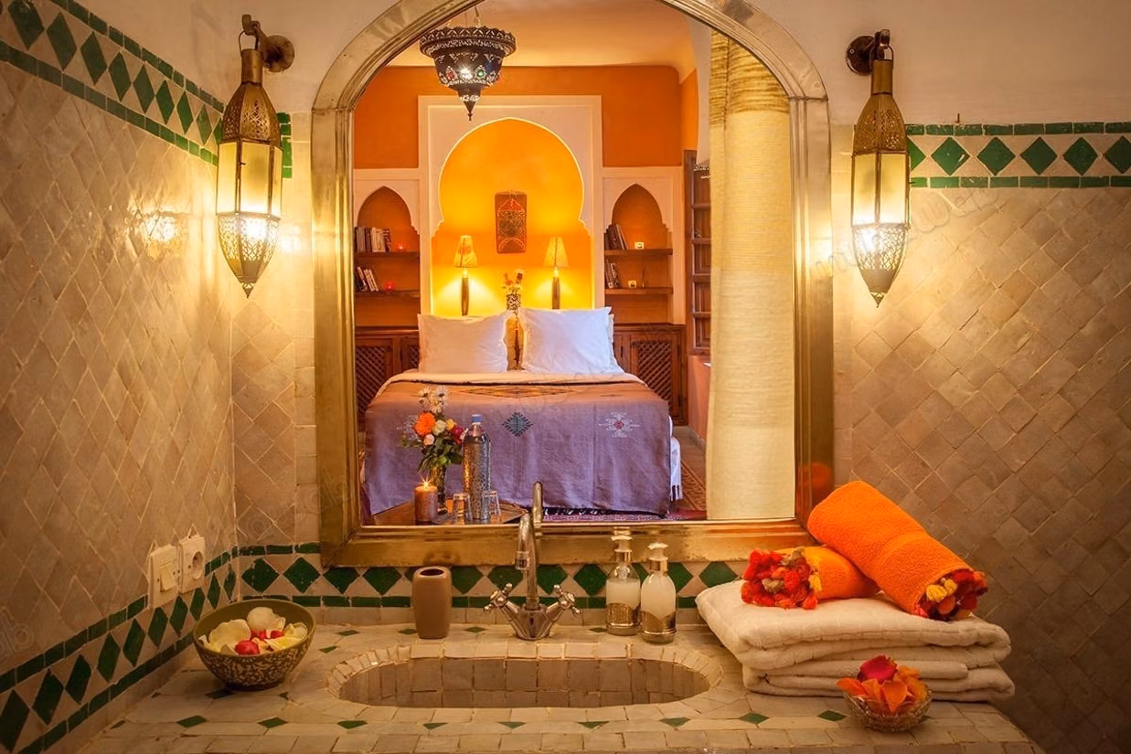 Riad Maison d’Hôtes à vendre – 6 Suites 
Bab Doukkala