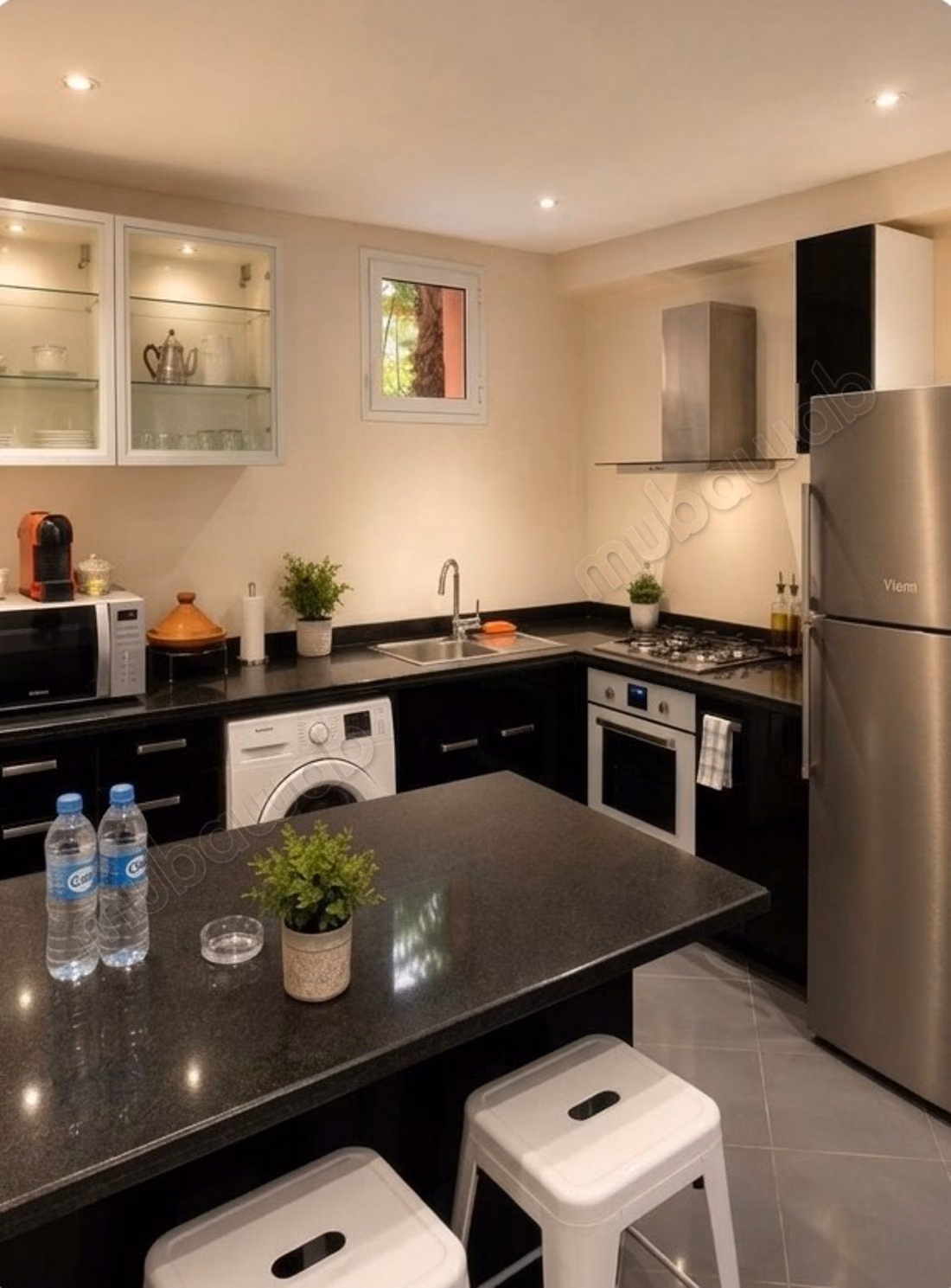 Bel ppartement 2 chambres. Meublé avec terrasse