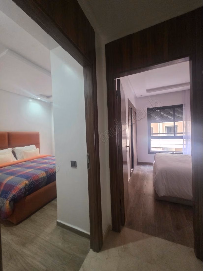 Zeer mooi centraal appartement, gemeubileerd met zwembad