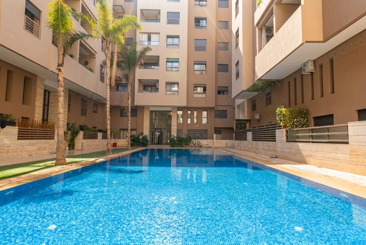 Très bel appartement central, meublé avec piscine