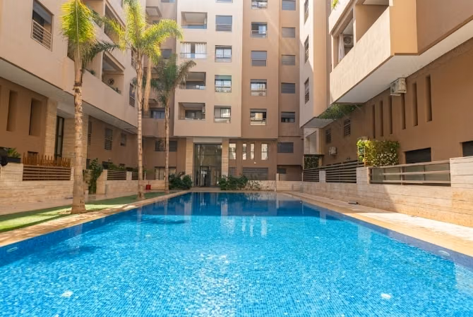 Très bel appartement central, meublé avec piscine