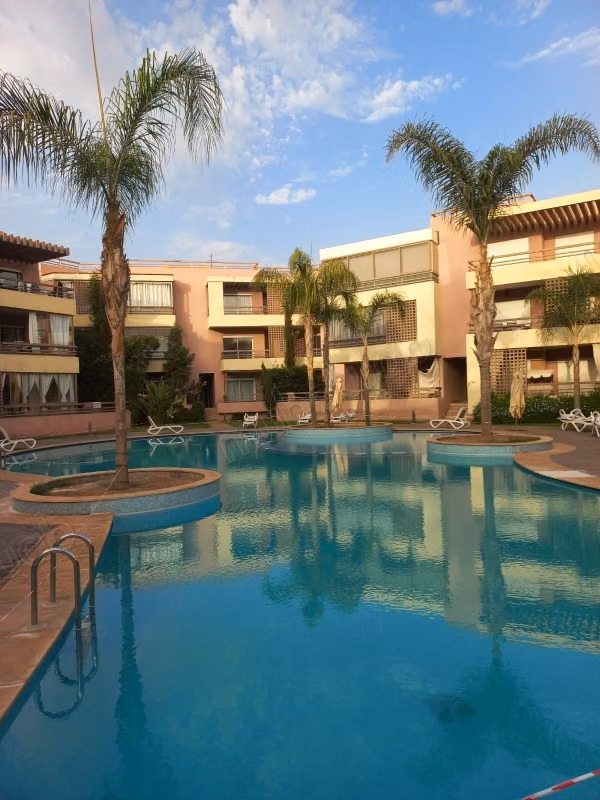 Bel appartement à Bd. Med 6 Meublé avec piscine