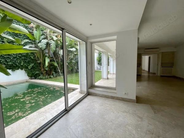 Charming duplex in Carthage