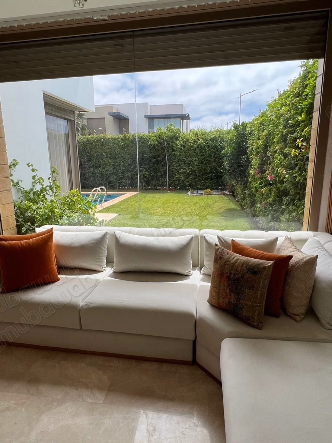 Splendid villa for sale in Dar Bouazza. Total area 261 m². Furnished
