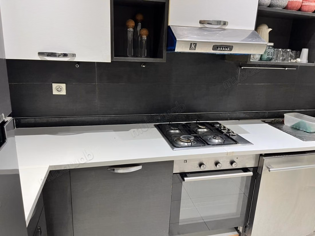 Affitto di un appartamento a Riyad. 4 camere confortevoli. Terrazza e ascensore
