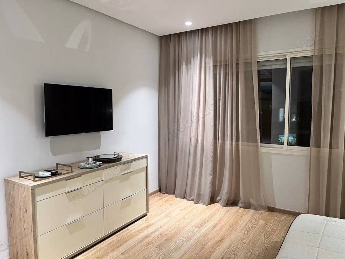 Affitto di un appartamento a Riyad. 4 camere confortevoli. Terrazza e ascensore